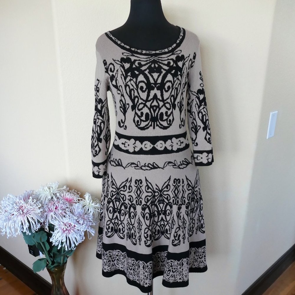 Taylor Knit Tan/Black Dress Size M
